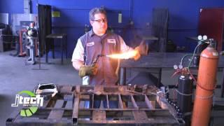 How to properly use an oxygen acetylene torch for cutting