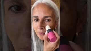 Get glowing with this sun-kissed makeup tutorial  #SunKissedBeauty #over50makeup #naturalgreyhair