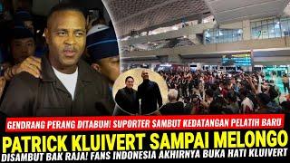 GENDRANG PERANG DITABUH ~ SUPORTER SAMBUT KEDATANGAN PATRICK KLUIVERT BAK LAUTAN MANUSIA DI BANDARA