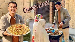 Spicy Chana bna k Distribute kr Di