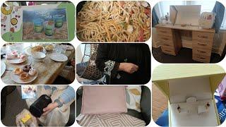 Sub ko milay AJ gifts|| Kon milnay Aya || Yummy Noodles New Dressing table||@aleena.b01