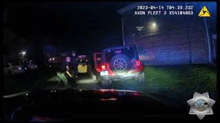 Dashcam: Jeep Goes Off-Road in Chase thru Burbs