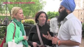 British women praise Sikhism - London Street Parchar