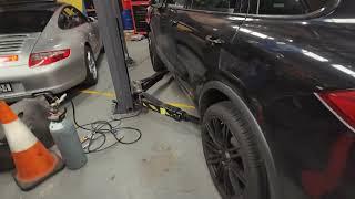 Porsche Cayenne turbo 92A J.G - Level suspension fault