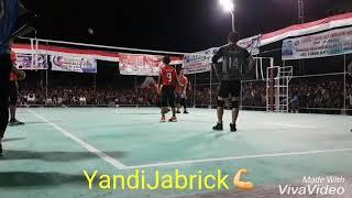 Warming up Yandi jabrick