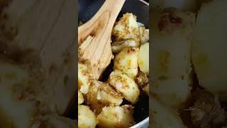 Chatkharaydaar Khattay Aalu recipe