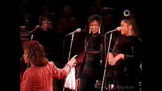 Whitney Houston's background singers singing- "Fellowship"(live from Argentina, 1994)