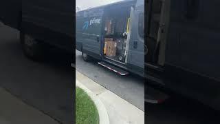 The fastest amazon delivery driver is back!  #amazondeliverydriver