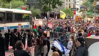 Anti-Zionist sect draws outrage at NYC pro-Israel rally