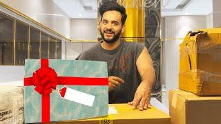 Unboxing our new gifts 