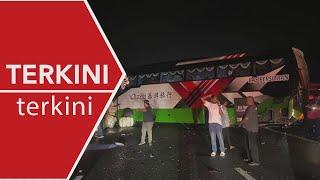 [TERKINI] Sekurang-kurangnya enam maut, tiga kenderaan bertembung berhampiran RnR Ayer Keroh