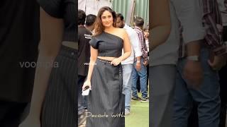 Kareena Kapoor की One-shoulder वाली Khoobsurat Dress