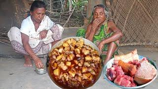 PIG meat recipe by tribe widow Grandmother||pig meat cooking process tribal village style and eating