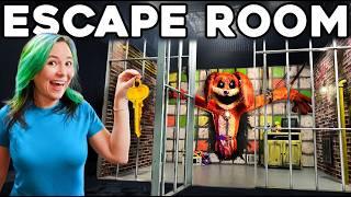 We trapped our friends in a real POPPY PLAYTIME Escape Room!