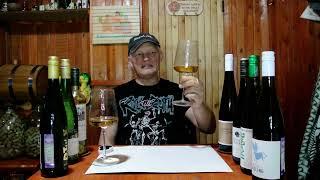 В свой ДР отмечаю день Рислинга в сравнении Крым ESSE Riesling Brule 2022г и Уругвай De La Colonia.