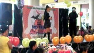 CHARYN TESSCHA ONG DUET WITH KENT JUGADOR IN HALLOWEN PARTY IN ROBENSON DMGT.