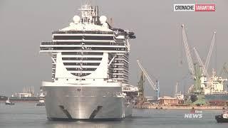 La nave da crociera MSC Seaside arriva nel porto di Taranto
