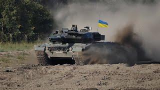 Terrifying! Ukrainians blow up Russian tank columns in fierce fighting on the front lines