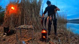 7 Days SOLO SURVIVAL CAMPING In RAIN. Catch and Cook, FISHING. Bushcraft Shelters - Winter Camp