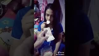 Gadis INI.....! Pilih sutra daripada uang