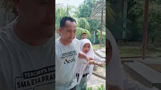 kalau mau jalan sama pacar harus izin dulu