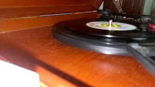 Allan Sherman- "Hello Muddah, Hello Faddah (A Letter from Camp)" (45 RPM)