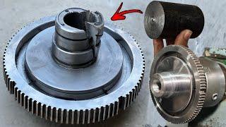 How a Master Man Made a Badly Damaged Gear Hub Look Like New Again Using a Piece Of Iron