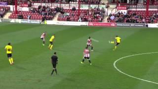 Oxford United Kemar Roofe scores from 40 yards out