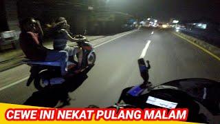 Cewe ini rela pulang malam demi apa