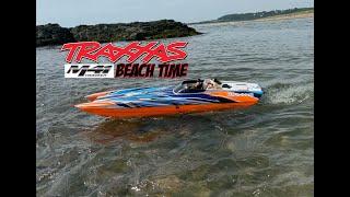 TRAXXAS M41 6S RC BOAT CRUISING AT THE BEACH