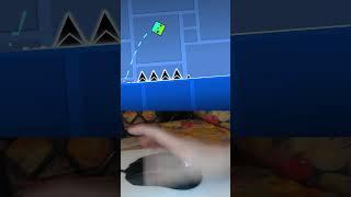 Geometry Dash: MEGA SALTO  #shorts