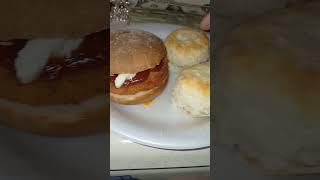 Burger  biscuits