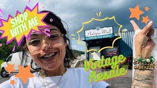 “Flea Market Vibes”| SHOP WITH ME | VINTAGE RESALE | ANTIQUE MALL FINDS | THRIFTING | ROAD TRIP