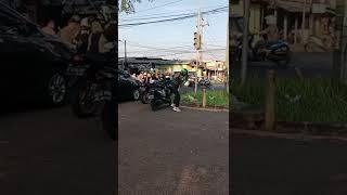 OJOL DI LAMPU MERAH GOYANG GEMU FA MI RE