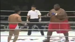 700 lb  Fat Guy vs 170 lb  MMA Fighter Low