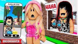 TEM UMA FÃ MALUCA ME SEGUINDO | Historinhas Brookhaven Roblox | Bibi e Lud