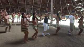 Bailando con los Boras en Iquitos