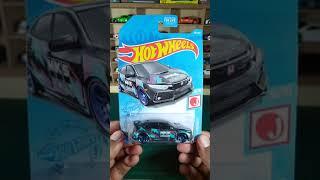 Cambio de llantas de goma Honda Civic Hotwheels