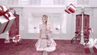 Nina Ricci Nina L'Elixir Perfume Advert with Sunday Girl song by Florrie