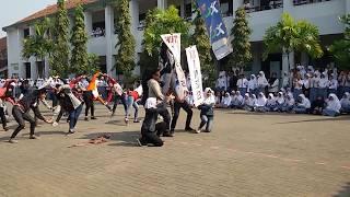 Flash Mob Dance & Tarian Tradisional SMA Negeri 4 Purwokerto (XII IPS 2)