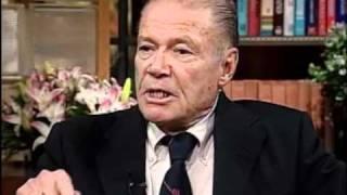 Robert McNamara admits Vietnam War a mistake..flv