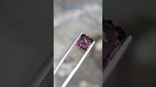 Vibrant Elegance: Discover the 2.65-Carat Ceylon Spinel!"