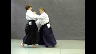 Katate dori soto kaitennage (var. 2) | Справочник техник айкидо | Aikido techniques reference