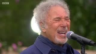 Tom Jones   I'll Never Fall In Love Again Live 2020