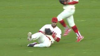 Kipnis makes sliding catch, avoids collision