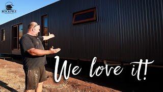 Completing the COLORBOND sheeting on the front elevation | Offgrid house build