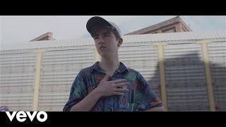 Declan McKenna - Isombard (Official Video)