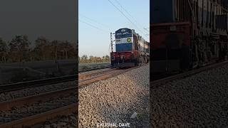 Twin Alco Action with Kochivali(now Thiruvananthapuram North) Porbandar Express