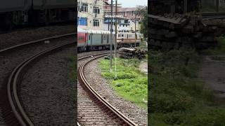 Hubballi WAP7 takes a huge 90c curve @MSRAILFANS #train #trending #shortsindia #shorts #youtube