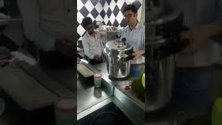 INDUCTION PRESSURE COOKER